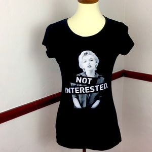 MARILYN MONROE NOT INTERESTED BLACK T SHIRT SZ M